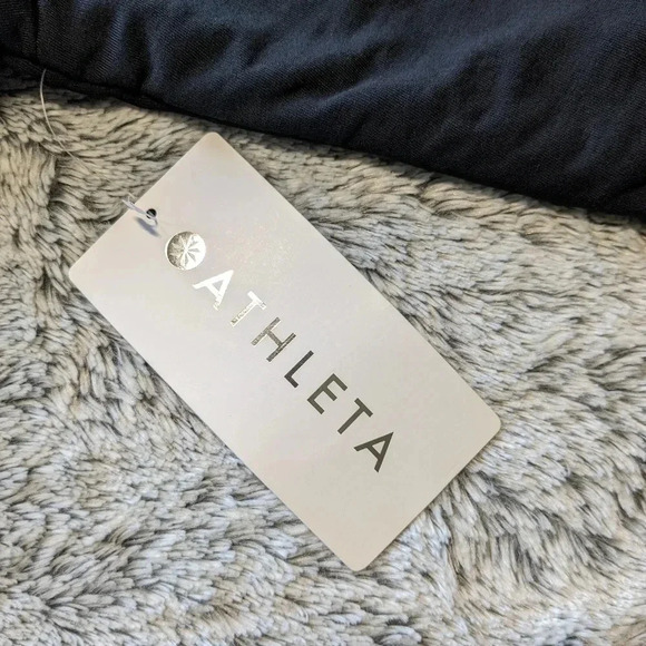 NEW Athleta Black Sweater Snappy Sweatshirt Long Sleeve Snap Button XS - Picture 4 of 9